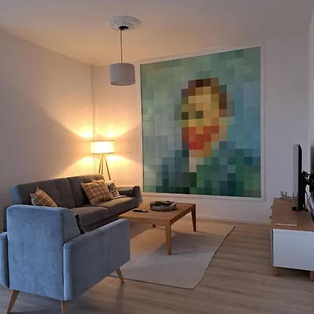 Livora Vincent - Art Design Mit Balkon * Wilhelmshaven