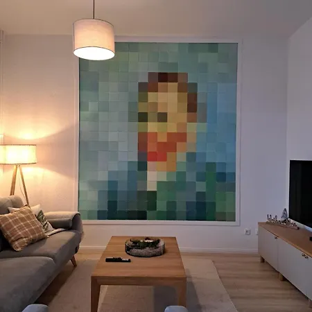 Livora Vincent - Art Design Mit Balkon *