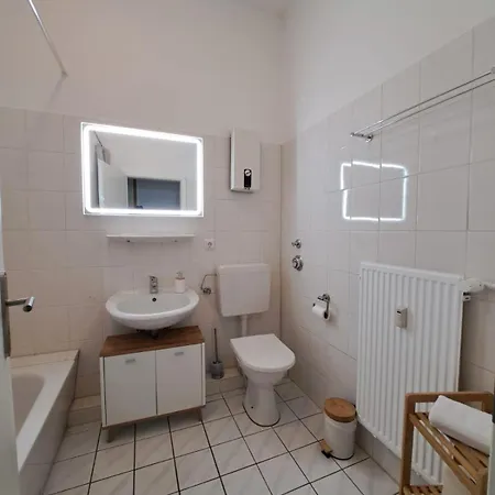 Livora Vincent - Art Design Mit Balkon Apartment