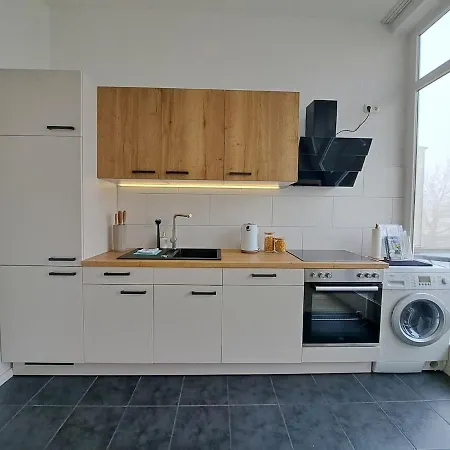 Livora Vincent - Art Design Mit Balkon Apartment *