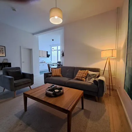 Livora Vincent - Art Design Mit Balkon * Wilhelmshaven