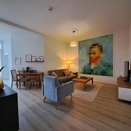 Livora Vincent - Art Design Mit Balkon * ווילהלמסהאבן