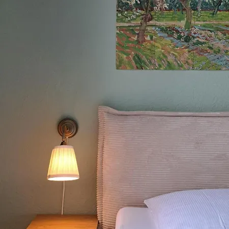 Livora Vincent - Art Design Mit Balkon * Wilhelmshaven