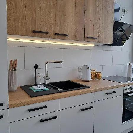 Livora Vincent - Art Design Mit Balkon Apartment *